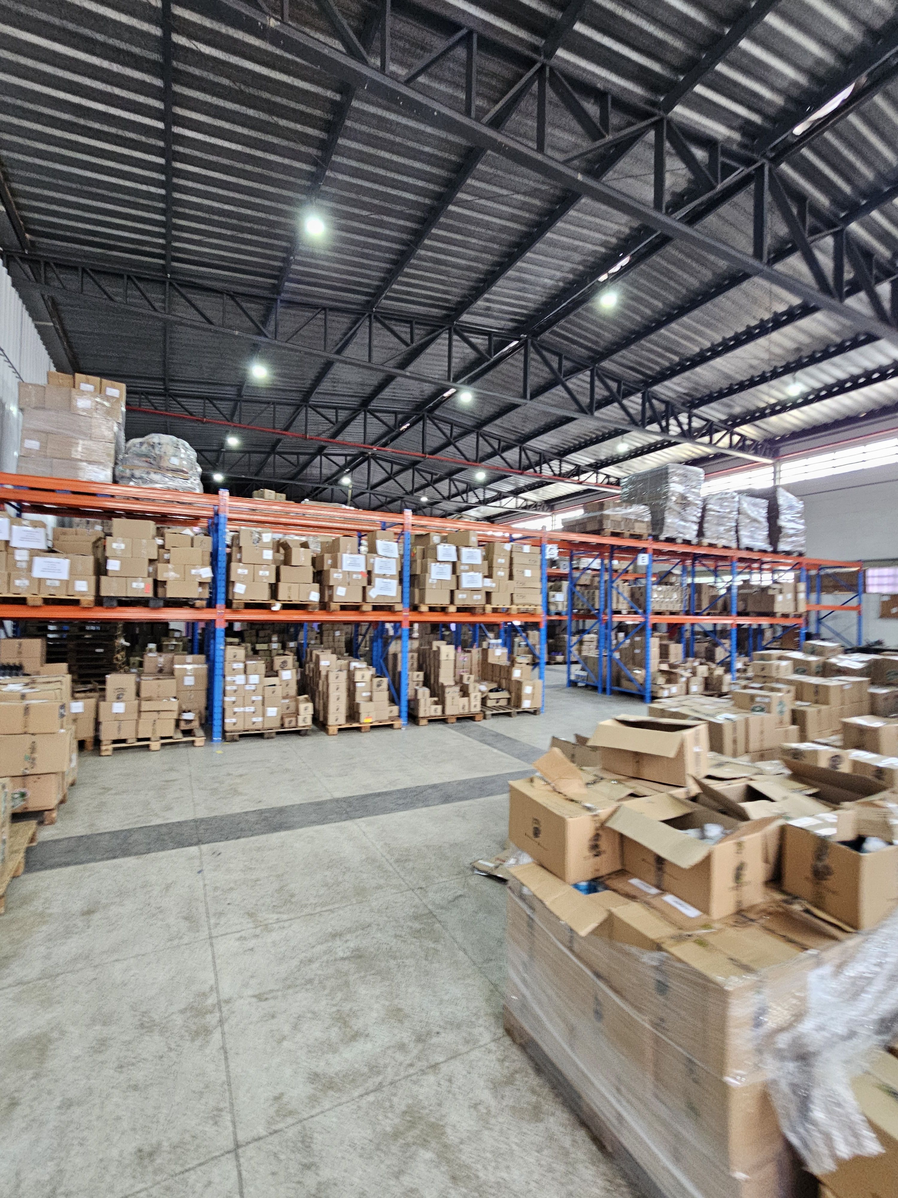 Depósito-Galpão, 1300 m² - Foto 2