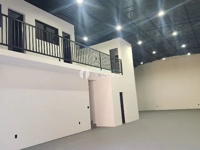 Galpão / Barracão com 319m², à venda, no bairro Centro em Artur Nogueira