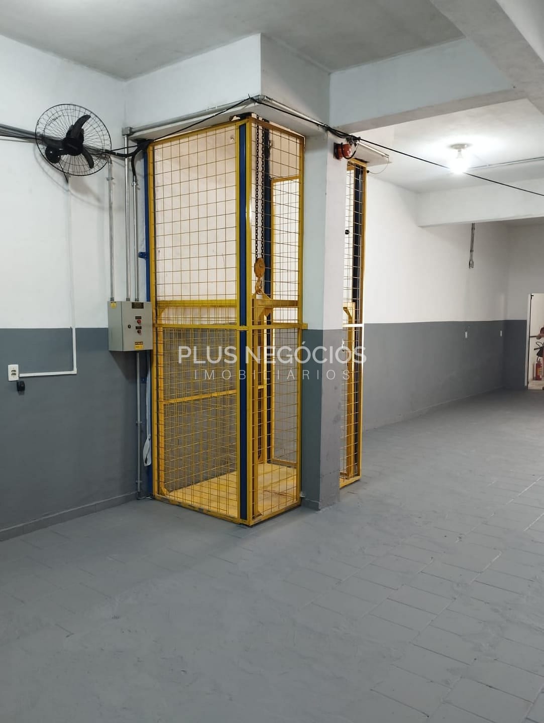 Depósito-Galpão-Armazém para alugar, 280m² - Foto 4