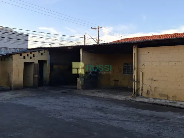 Galpão / Barracão com 586m², para alugar, no bairro Vila Nair em São José dos Campos