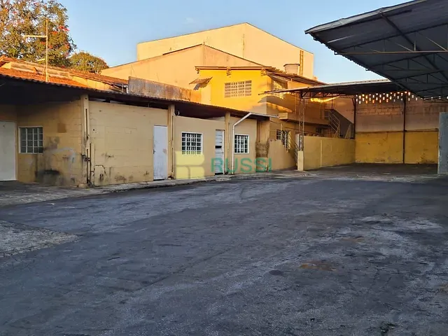 Galpão / Barracão com 586m², para alugar, no bairro Vila Nair em São José dos Campos