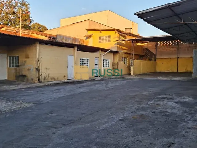 Galpão / Barracão com 586m², para alugar, no bairro Vila Nair em São José dos Campos
