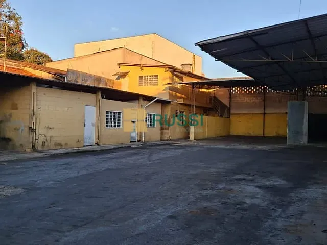 Galpão / Barracão com 586m², para alugar, no bairro Vila Nair em São José dos Campos