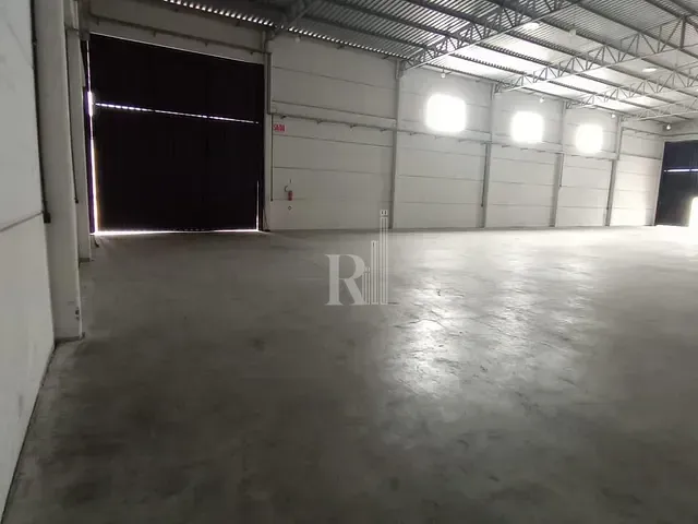 Galpão / Barracão com 701m², para alugar, no bairro Praça em Tijucas