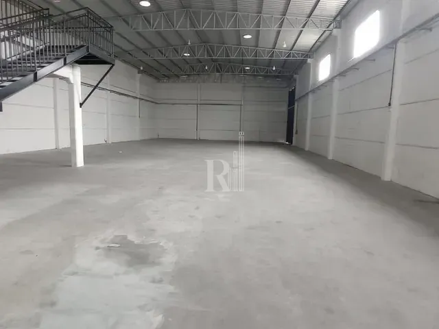 Galpão / Barracão com 701m², para alugar, no bairro Praça em Tijucas
