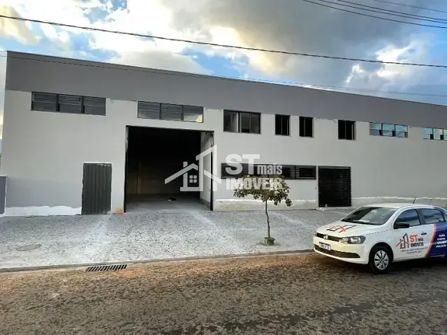 Galpão / Barracão com 600m², para alugar, no bairro São Cristovão em Andradas