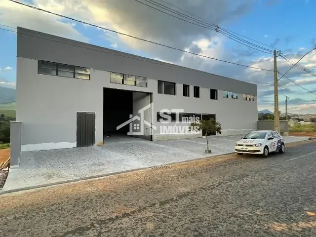 Galpão / Barracão com 600m², para alugar, no bairro São Cristovão em Andradas