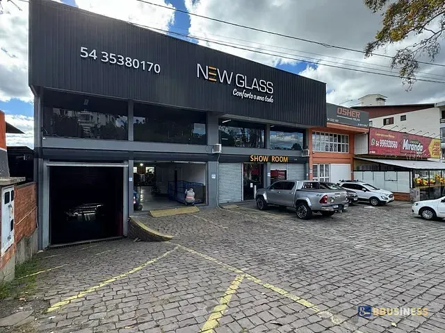 Galpão / Barracão à venda, no bairro De Lazzer em Caxias do Sul
