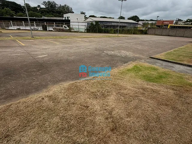 Galpão / Barracão com 1500m², para alugar, no bairro Centro em Guaxupé