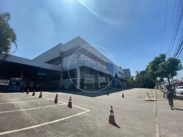 Galpão / Barracão com 9699m², à venda ou para alugar, no bairro Santo Amaro em São Paulo