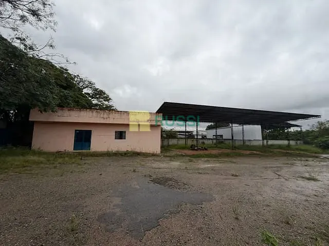 Galpão / Barracão com 1900m², para alugar, no bairro Vila Nair em São José dos Campos
