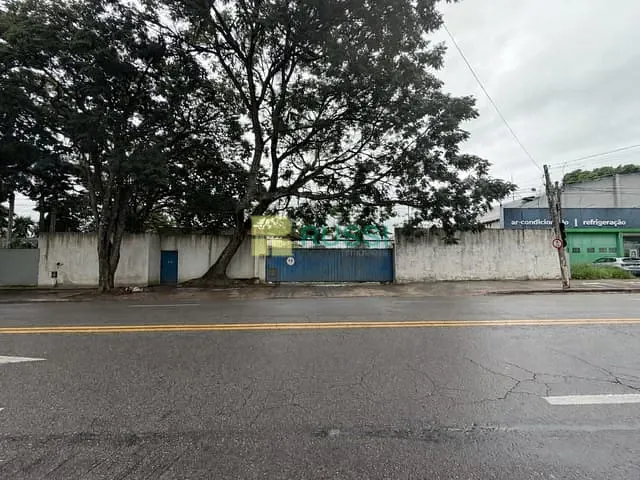 Galpão / Barracão com 1900m², para alugar, no bairro Vila Nair em São José dos Campos