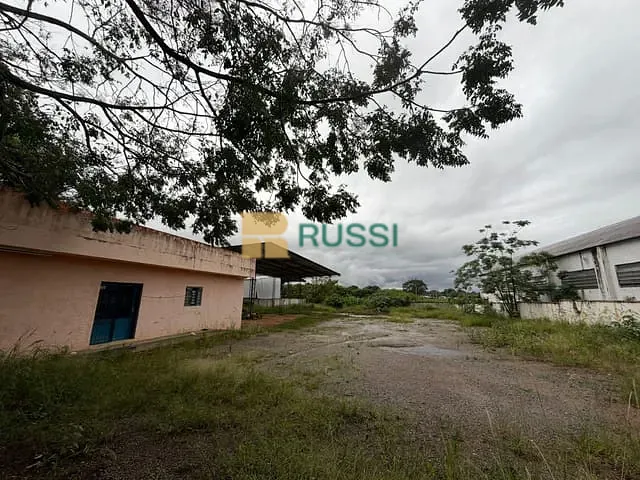 Galpão / Barracão com 1900m², para alugar, no bairro Vila Nair em São José dos Campos