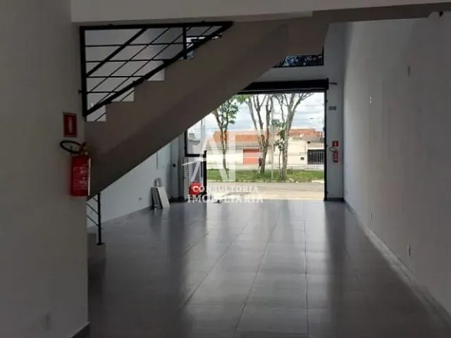 Galpão / Barracão com 130m², para alugar, no bairro Jardim Santa Cruz em Taubaté