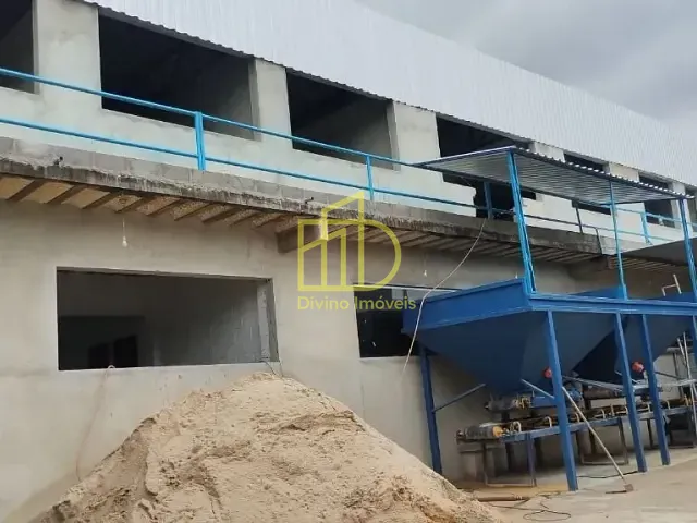 Galpão / Barracão com 1000m², à venda, no bairro Zona Industrial em Sorocaba