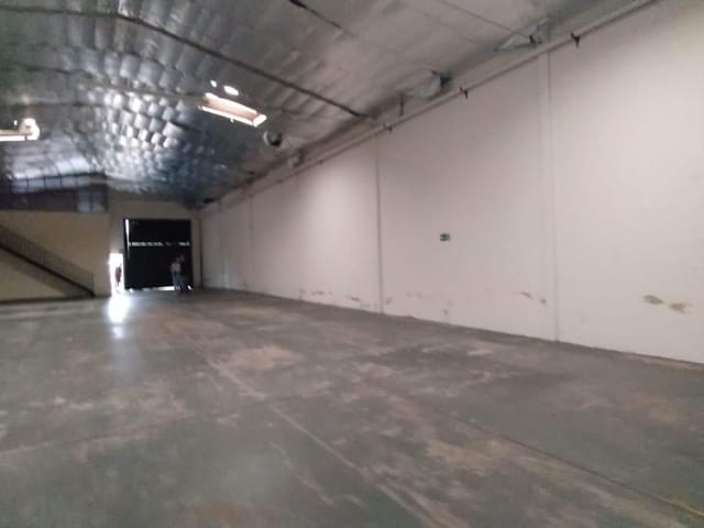 Foto do Galpão / Barracão - Barracão à venda, 480 m² por R$ 2.200.000,00 - Jardim Novo Sabará - Londrina/PR | Imobiliária GEUM