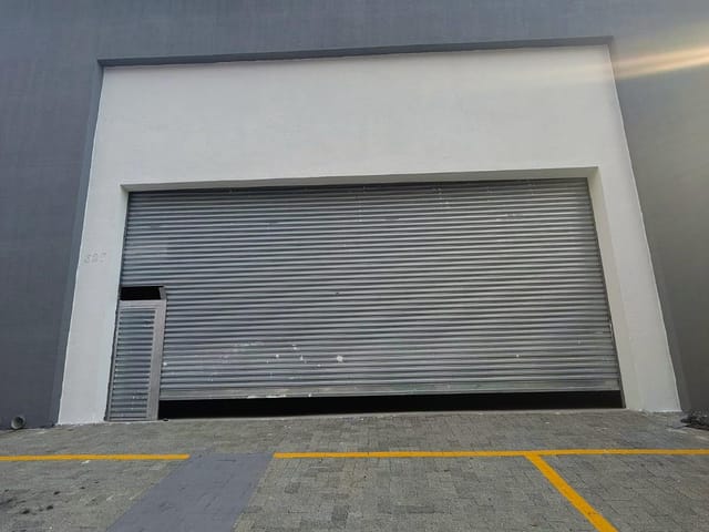 Galpão / Barracão com 198m², para alugar, no bairro Vila Nogueira em Diadema