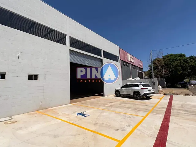 Galpão / Barracão com 420m², para alugar, no bairro Parque Primavera em Aparecida de Goiânia