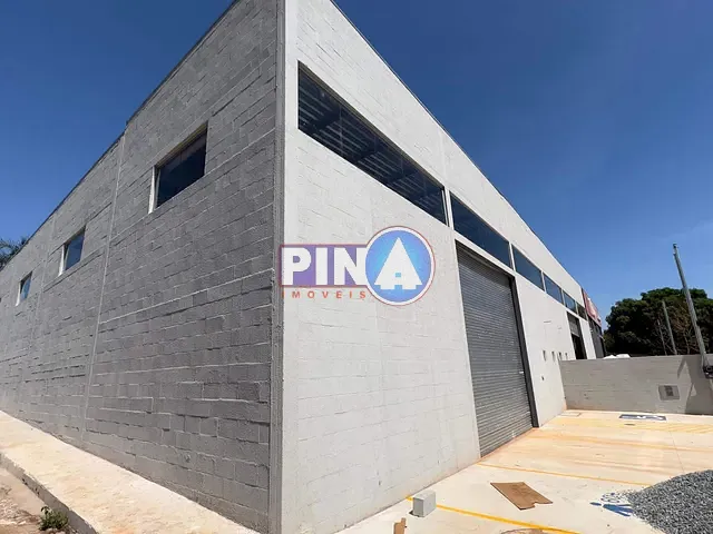 Galpão / Barracão com 420m², para alugar, no bairro Parque Primavera em Aparecida de Goiânia