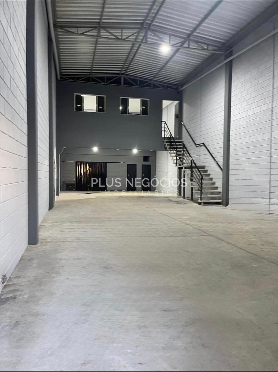 Depósito-Galpão-Armazém à venda e aluguel, 290m² - Foto 6