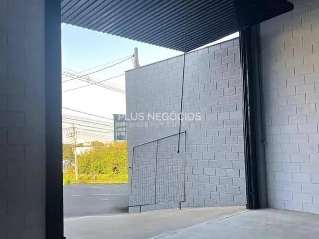 Galpão / Barracão à venda, no bairro Jardim Piazza di Roma em Sorocaba
