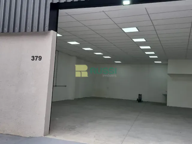 Galpão / Barracão com 250m², à venda ou para alugar, no bairro Vila Nair em São José dos Campos
