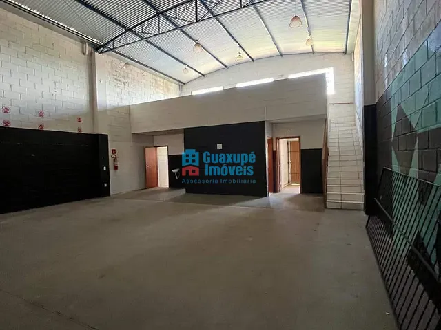 Galpão / Barracão com 430m², para alugar, no bairro Parque das Orquídeas em Guaxupé