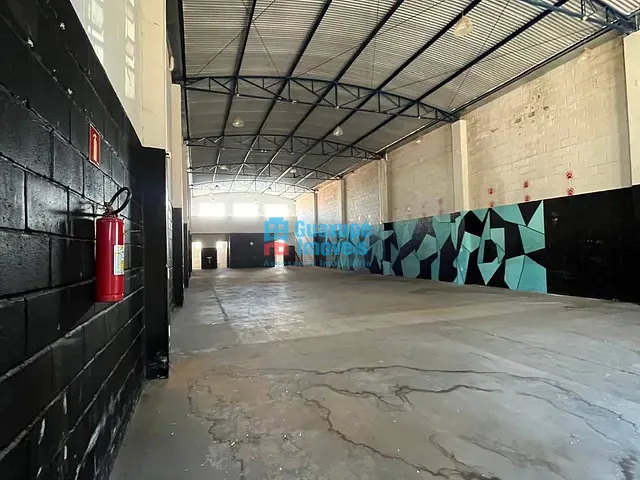 Galpão / Barracão com 430m², para alugar, no bairro Parque das Orquídeas em Guaxupé