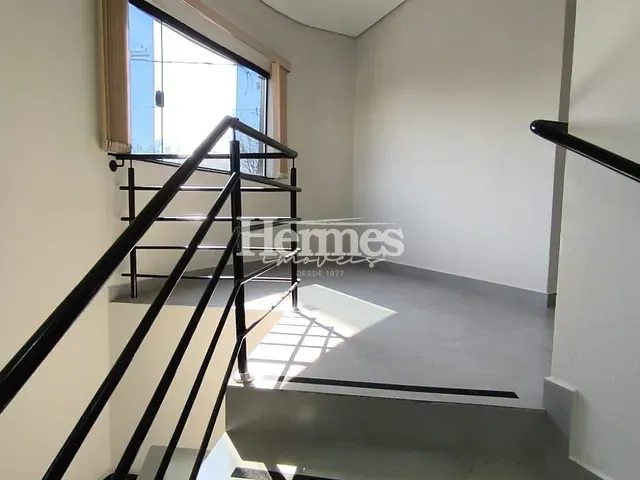 Galpão / Barracão com 425m², para alugar, no bairro Parque Via Norte em Campinas