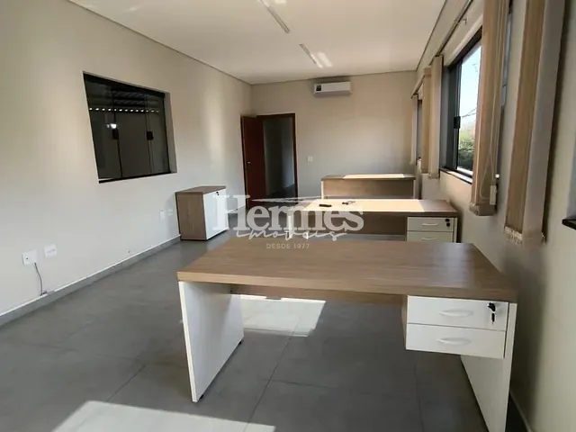 Galpão / Barracão com 425m², para alugar, no bairro Parque Via Norte em Campinas