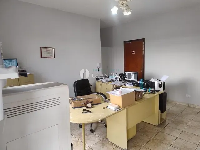 Galpão / Barracão com 885m², à venda, no bairro Cidade Universitária em Engenheiro Coelho