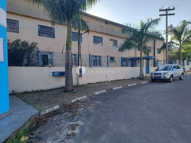 Galpão / Barracão com 885m², à venda, no bairro Cidade Universitária em Engenheiro Coelho