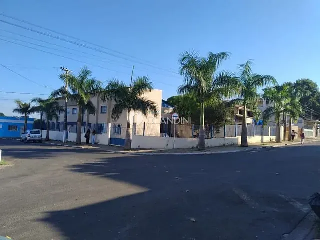 Galpão / Barracão com 885m², à venda, no bairro Cidade Universitária em Engenheiro Coelho
