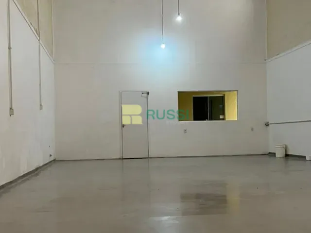 Galpão / Barracão com 300m², para alugar, no bairro Jardim Diamante em São José dos Campos