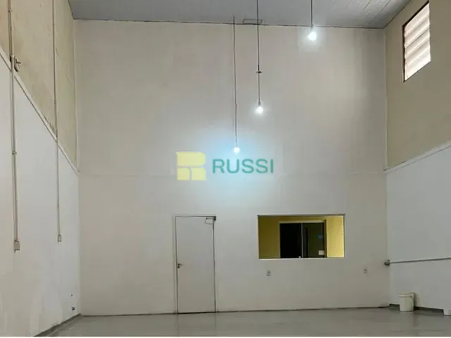 Galpão / Barracão com 300m², para alugar, no bairro Jardim Diamante em São José dos Campos