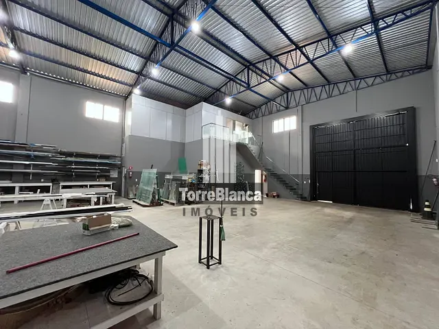 Galpão / Barracão com 300m², à venda, no bairro Boa Vista em Ponta Grossa