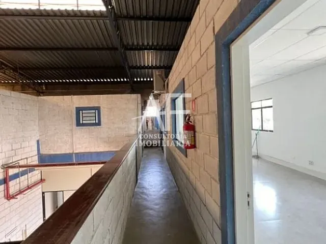 Galpão / Barracão com 1260m², à venda, no bairro Jardim Baronesa em Taubaté