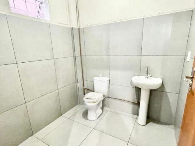 Galpão / Barracão com 397m², à venda ou para alugar, no bairro Jardim São José em Cambé