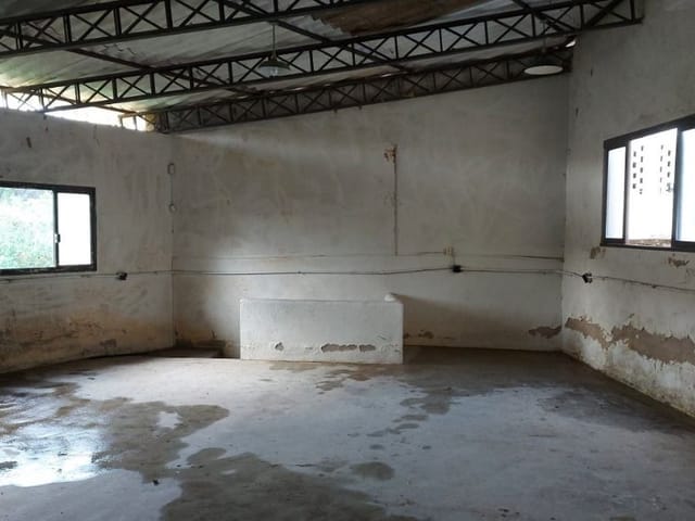 Galpão / Barracão com 400m², para alugar, no bairro Vila Sul Americana em Carapicuíba