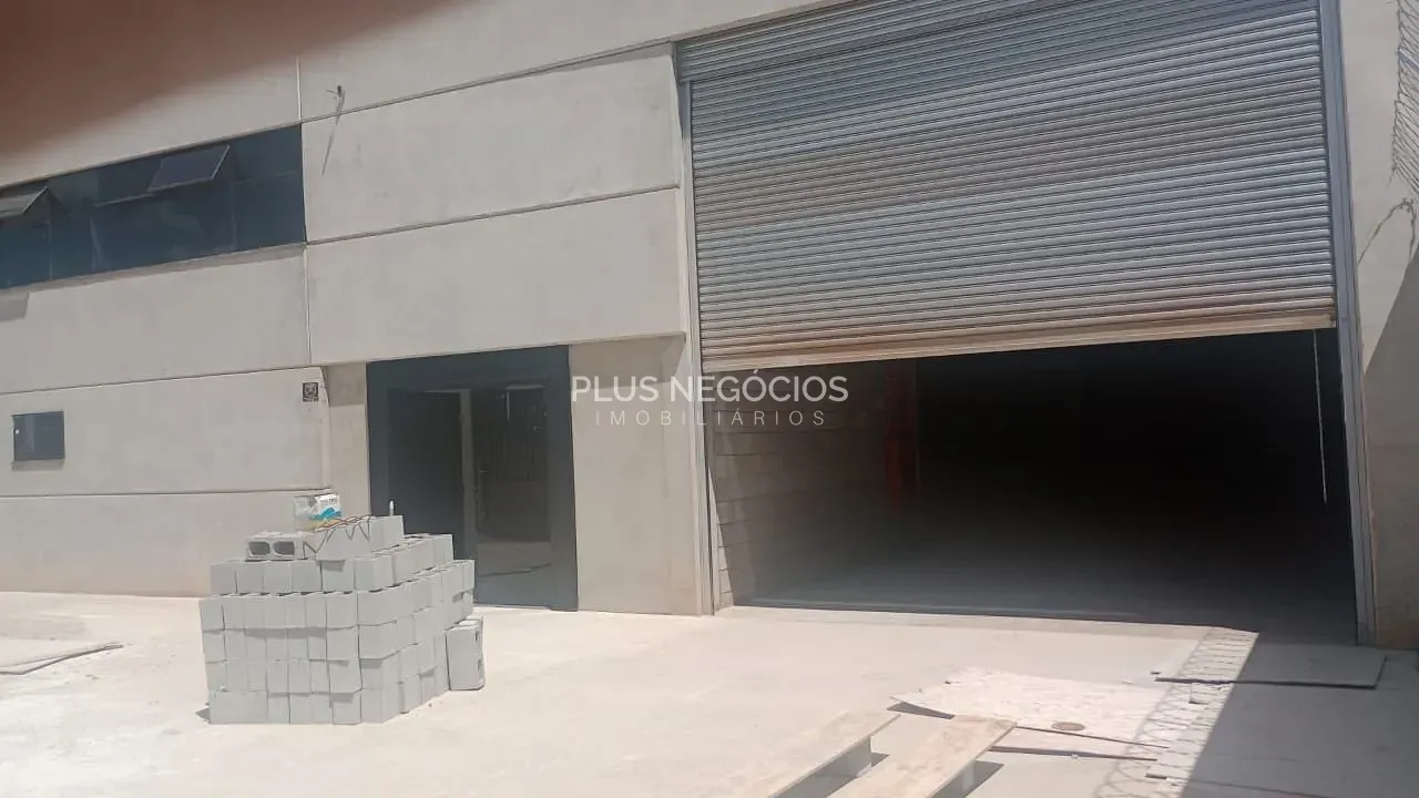 Depósito-Galpão, 1200 m² - Foto 1