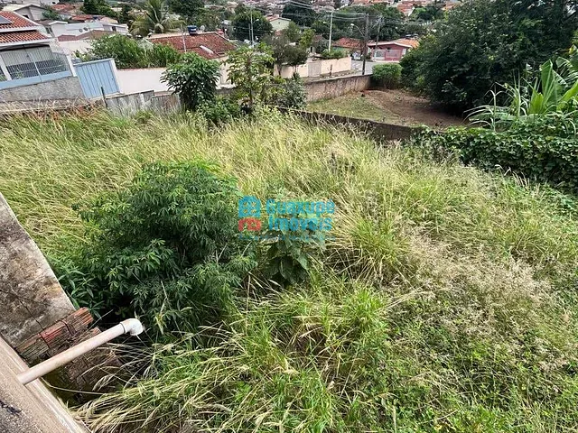 Terreno com 450m², à venda, no bairro centro em Guaranésia