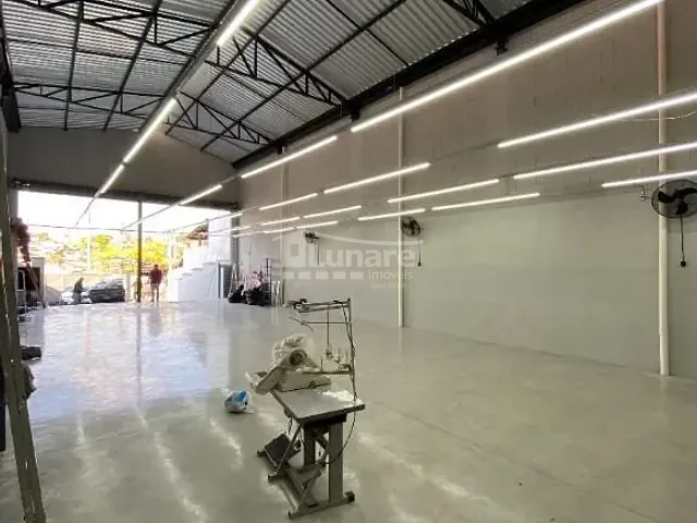 Galpão / Barracão com 509m², para alugar, no bairro Vila Nova Cintra em Mogi das Cruzes