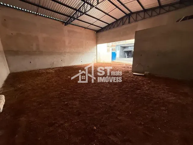 Galpão / Barracão com 195m², para alugar, no bairro Centro em Andradas