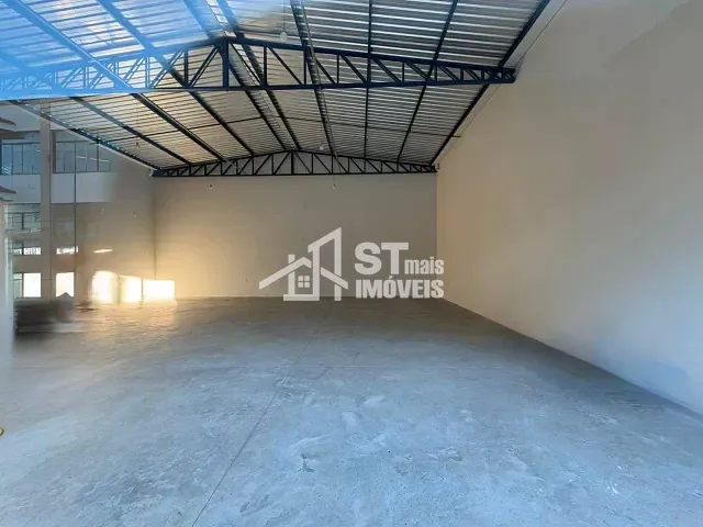 Galpão / Barracão com 195m², para alugar, no bairro Centro em Andradas