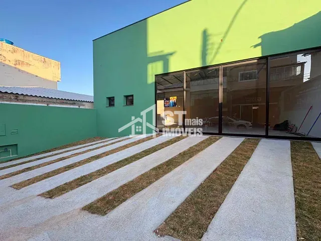 Galpão / Barracão com 195m², para alugar, no bairro Centro em Andradas