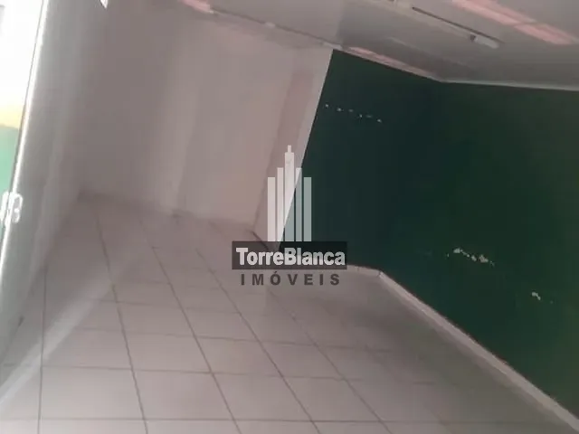 Galpão / Barracão com 250m², à venda, no bairro Nova Rússia em Ponta Grossa