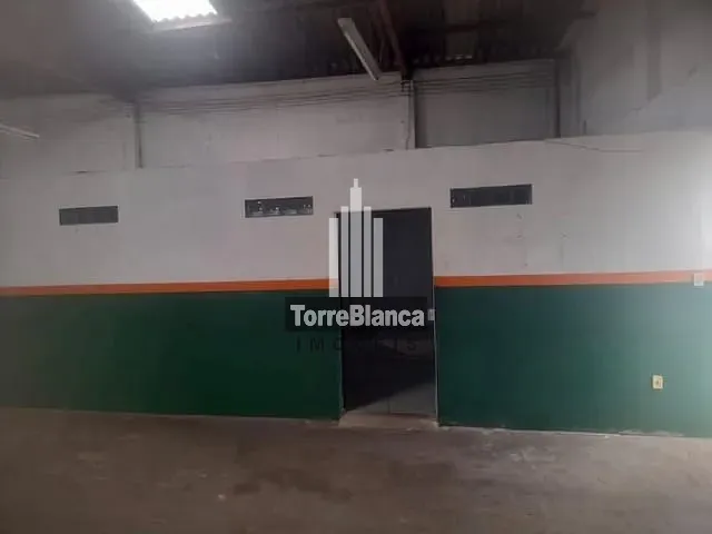 Galpão / Barracão com 250m², à venda, no bairro Nova Rússia em Ponta Grossa