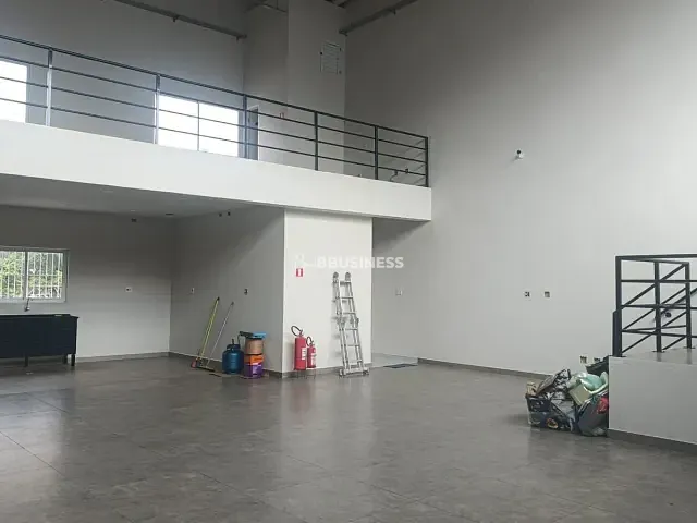 Galpão / Barracão para alugar, no bairro Campestre em Santo André