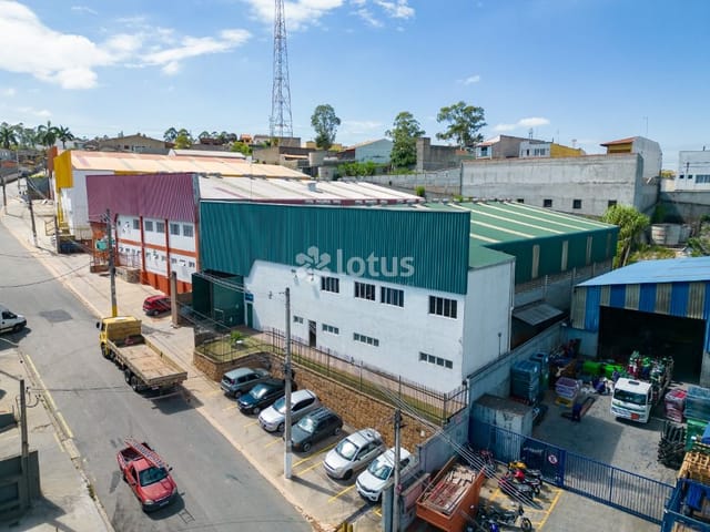 Galpão / Barracão com 1000m², para alugar, no bairro Guaturinho em Cajamar