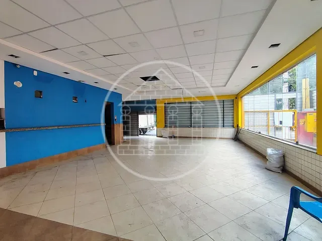 Galpão / Barracão com 373m², para alugar, no bairro Santo Amaro em São Paulo